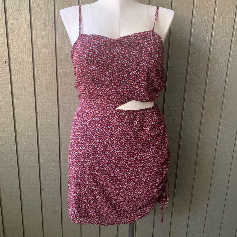 Pretty Little Thing Purple Ditsy Print Strappy Cut Out Bodycon Dress